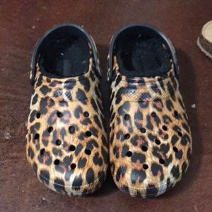 Lined cheetah crocs size 9